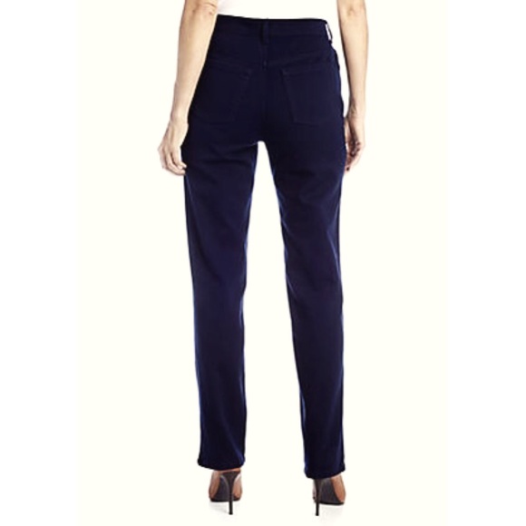 GLORIA VANDERBILT AMANDA SLIMMING JEANS 💕🌸 - Picture 2 of 2